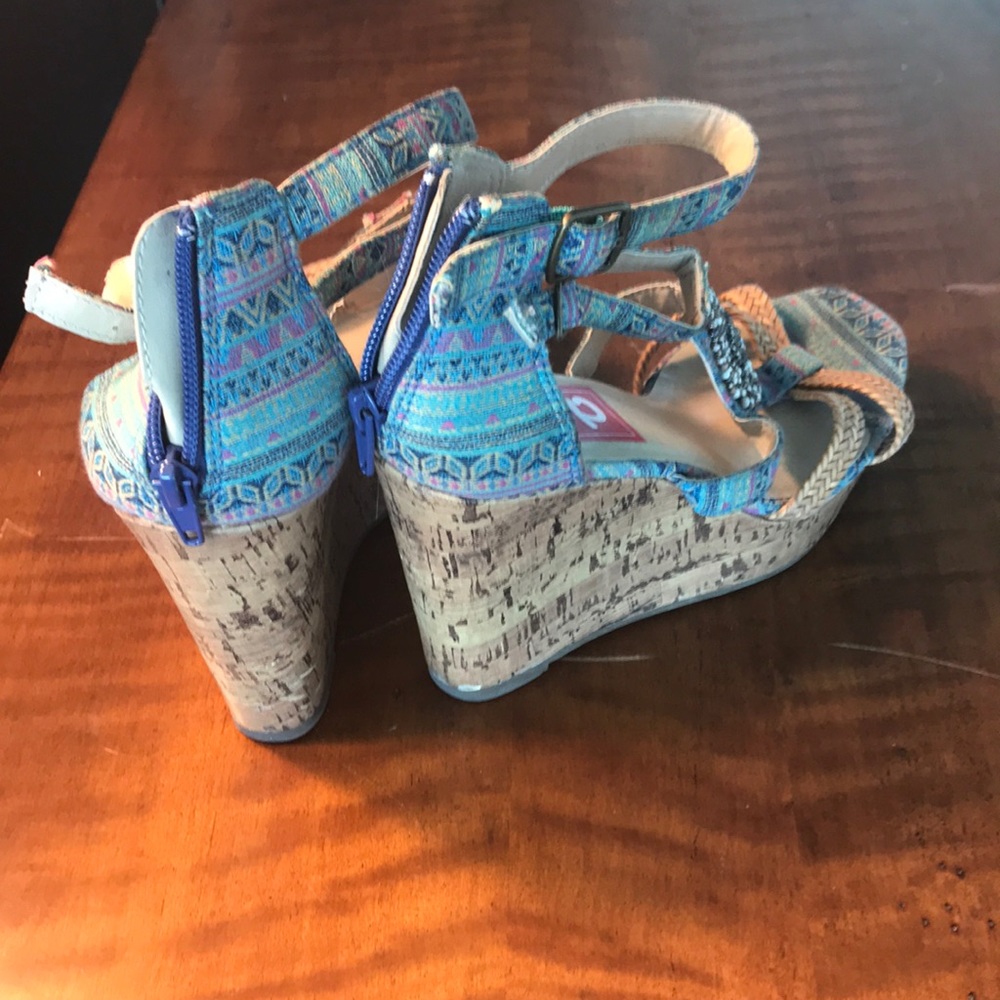 EDL POP Heels - Picture 2 of 4